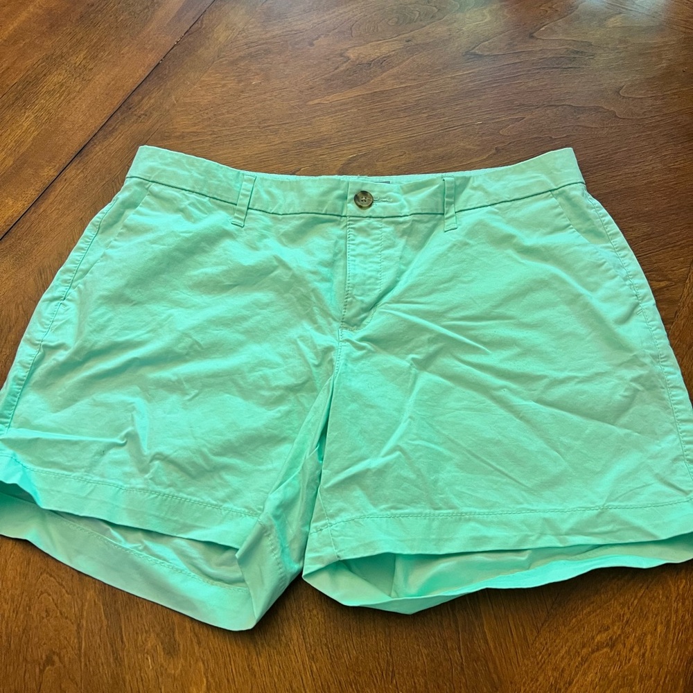 Never worn Old Navy women shorts